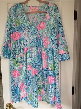 Lilly Pulitzer Jannie V-neck with 3/4 sleeves, blue, Pink & Green Floral Dress